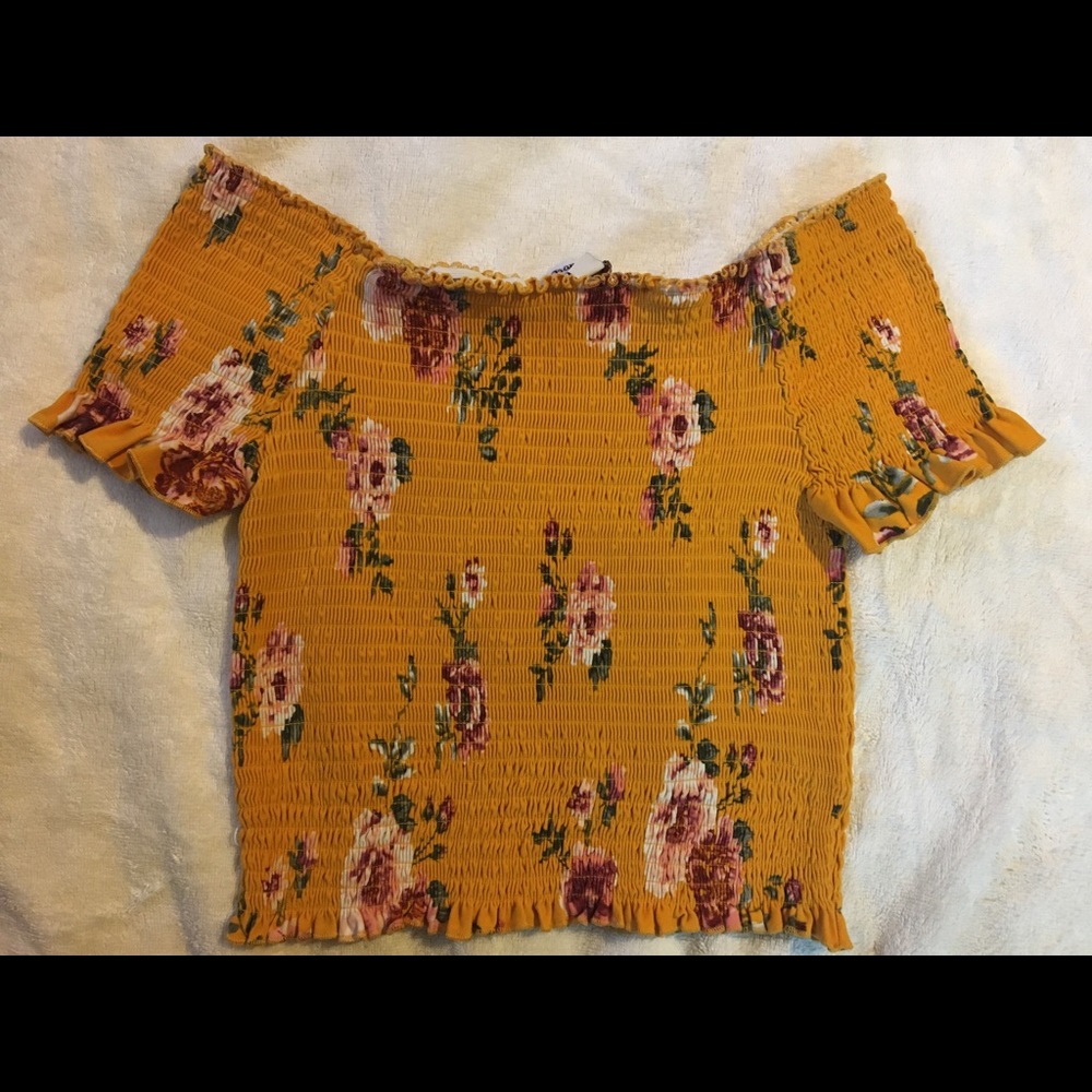 Yellow flowery top